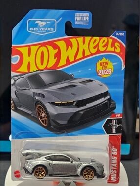 Hot Wheels Mustang '60 Die-Cast Toy Car - Silver with Gold Wheels